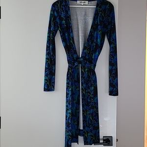 DVF pattern black/blue/Green wrap dress